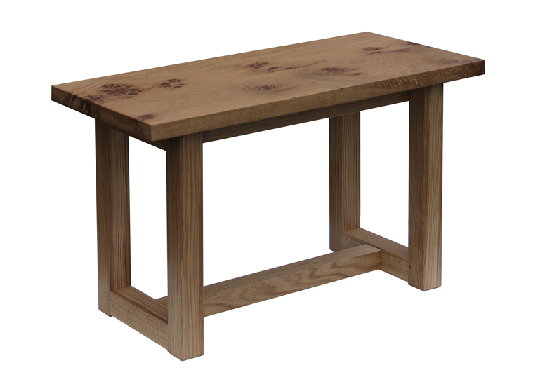 Occasional table in pippy oak