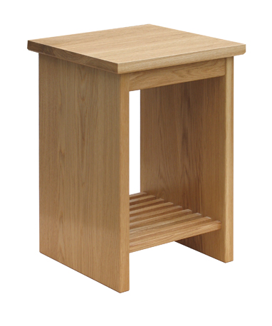 Lamp table with rack in oak